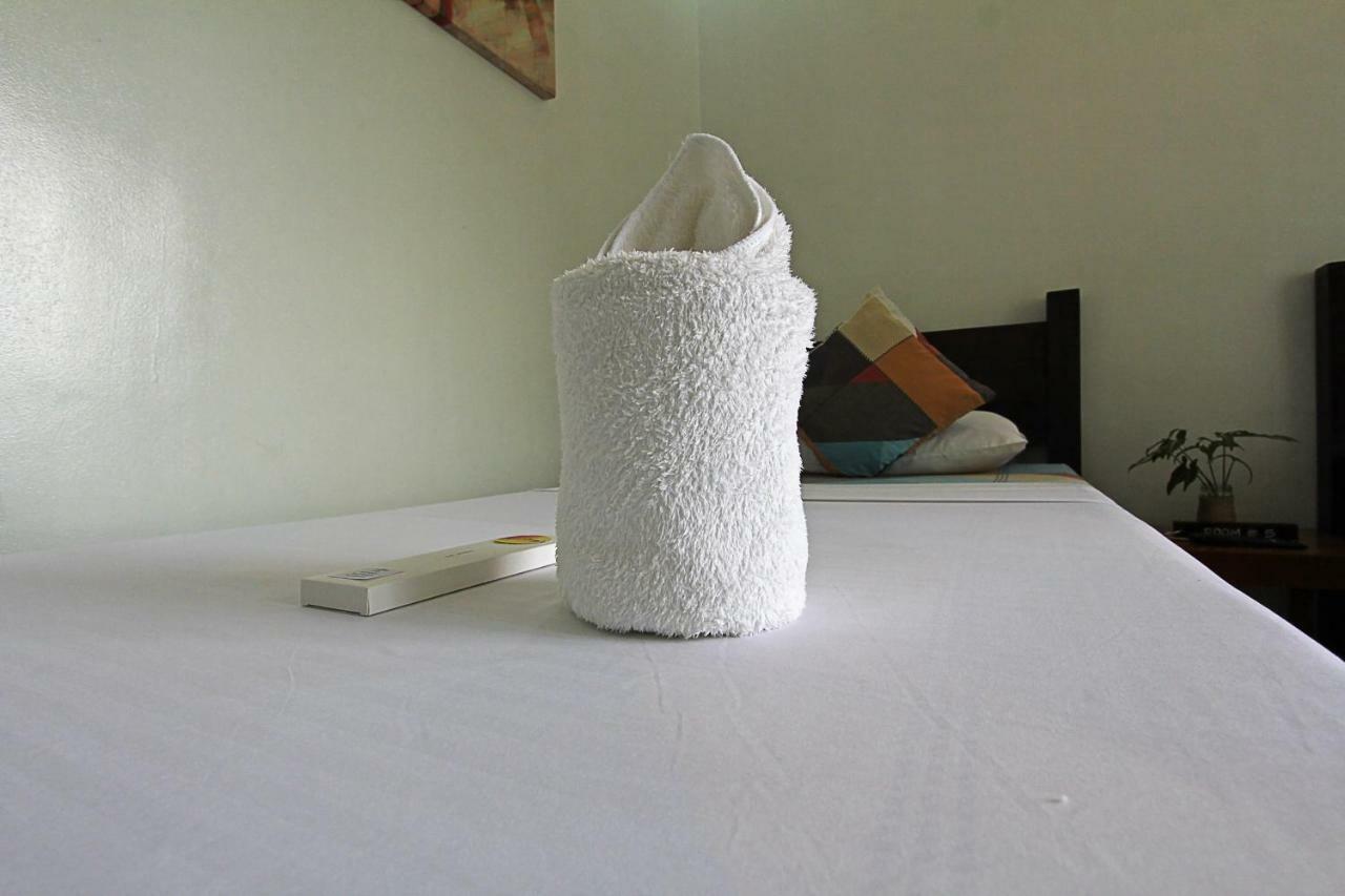 Seaslugs Travellers Inn El Nido Dış mekan fotoğraf